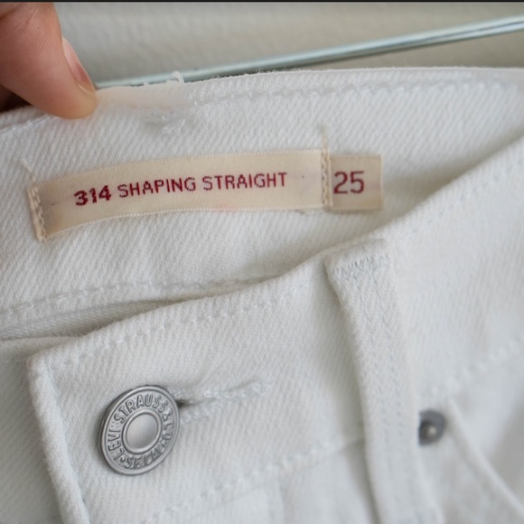 White Levis 314 Shaping Skinny Jeans - Picture 7 of 7